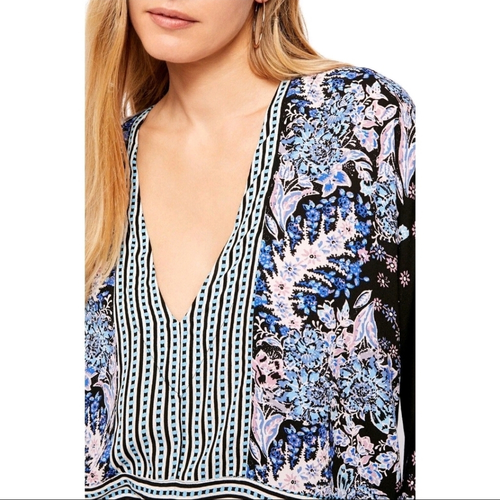 Free People Mix N Match Boho Black Floral V Neck Kimono Style Top Size Small - Picture 4 of 15